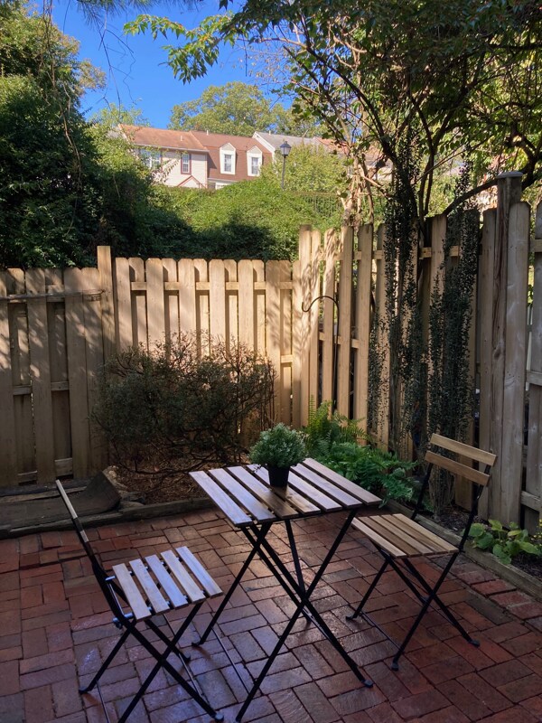 Building Photo - 1824 Bronzegate Blvd