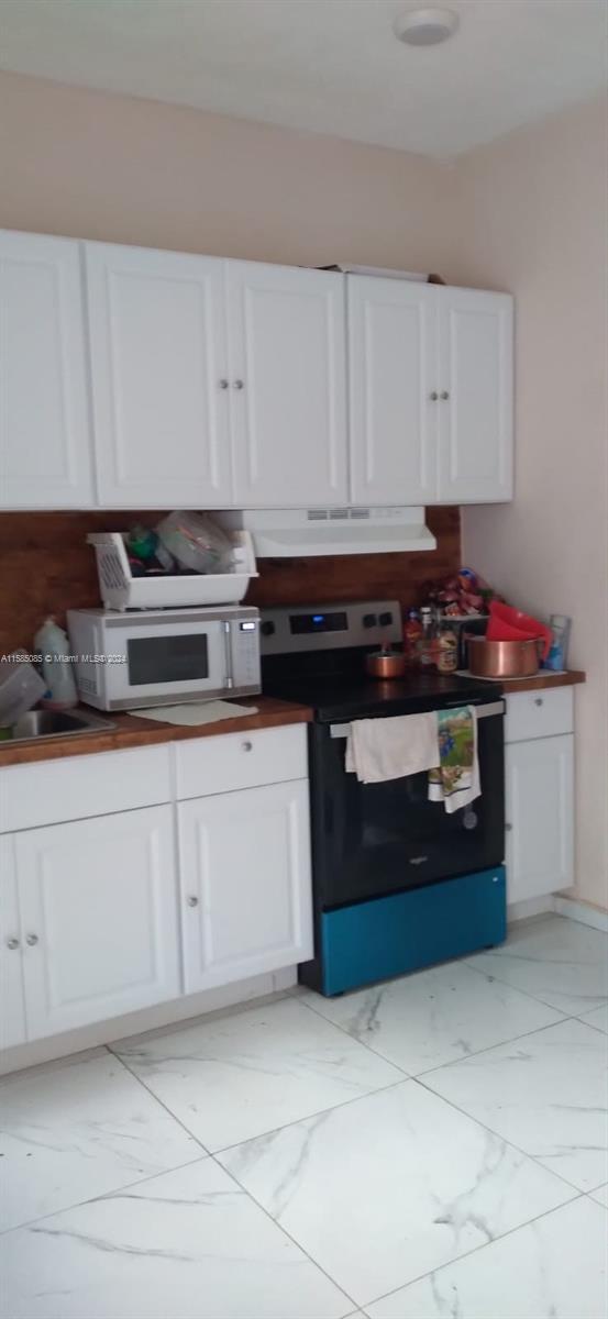 Building Photo - 4211 SW 28th St