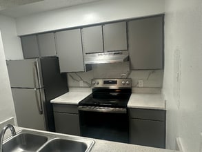 Building Photo - 3740 Little Rd