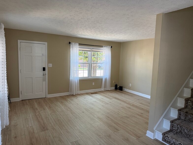 Building Photo - 7603 Porcher Dr