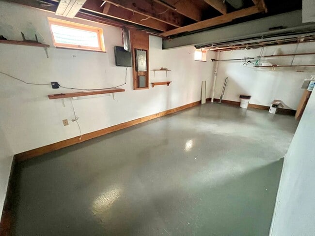 Building Photo - Beautiful Home - 3 Bedroom 2.5 Bathroom - ...