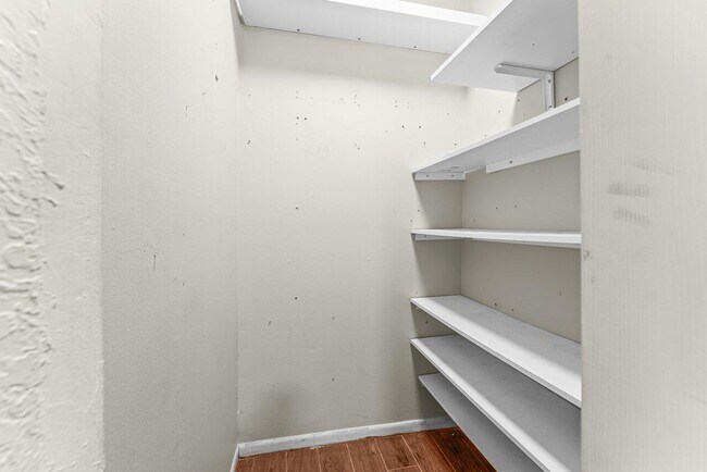 Building Photo - 110 W Rubber Tree Dr