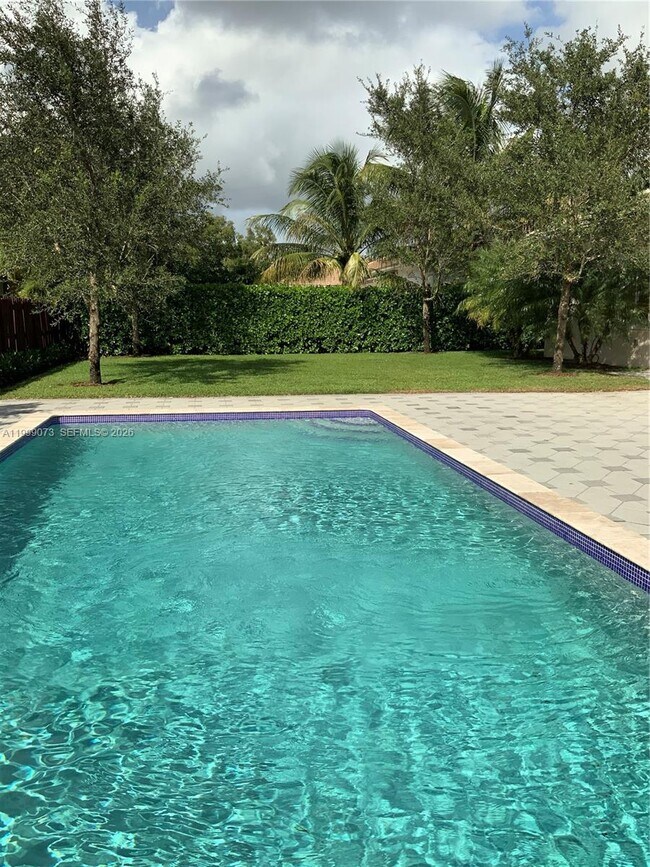 Building Photo - 12308 SW 94th Pl