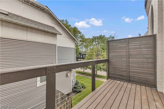 Building Photo - 2130 W 42nd St