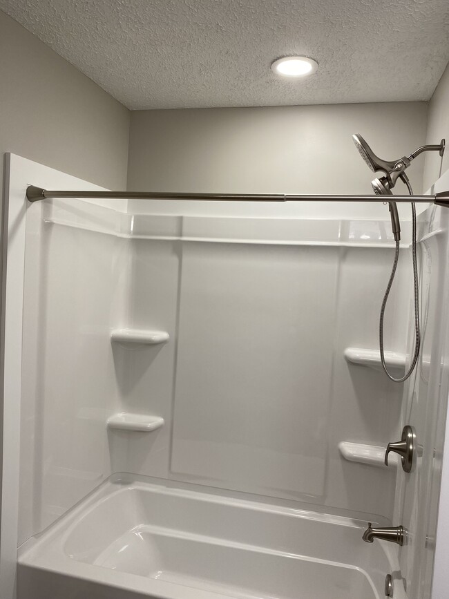 Master bath shower - 415 Wayne Duke Rd