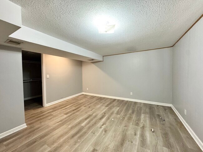 Building Photo - 3640 Walnut St