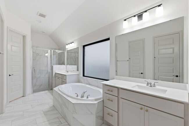 Building Photo - 2215 Crystal Reef Ct