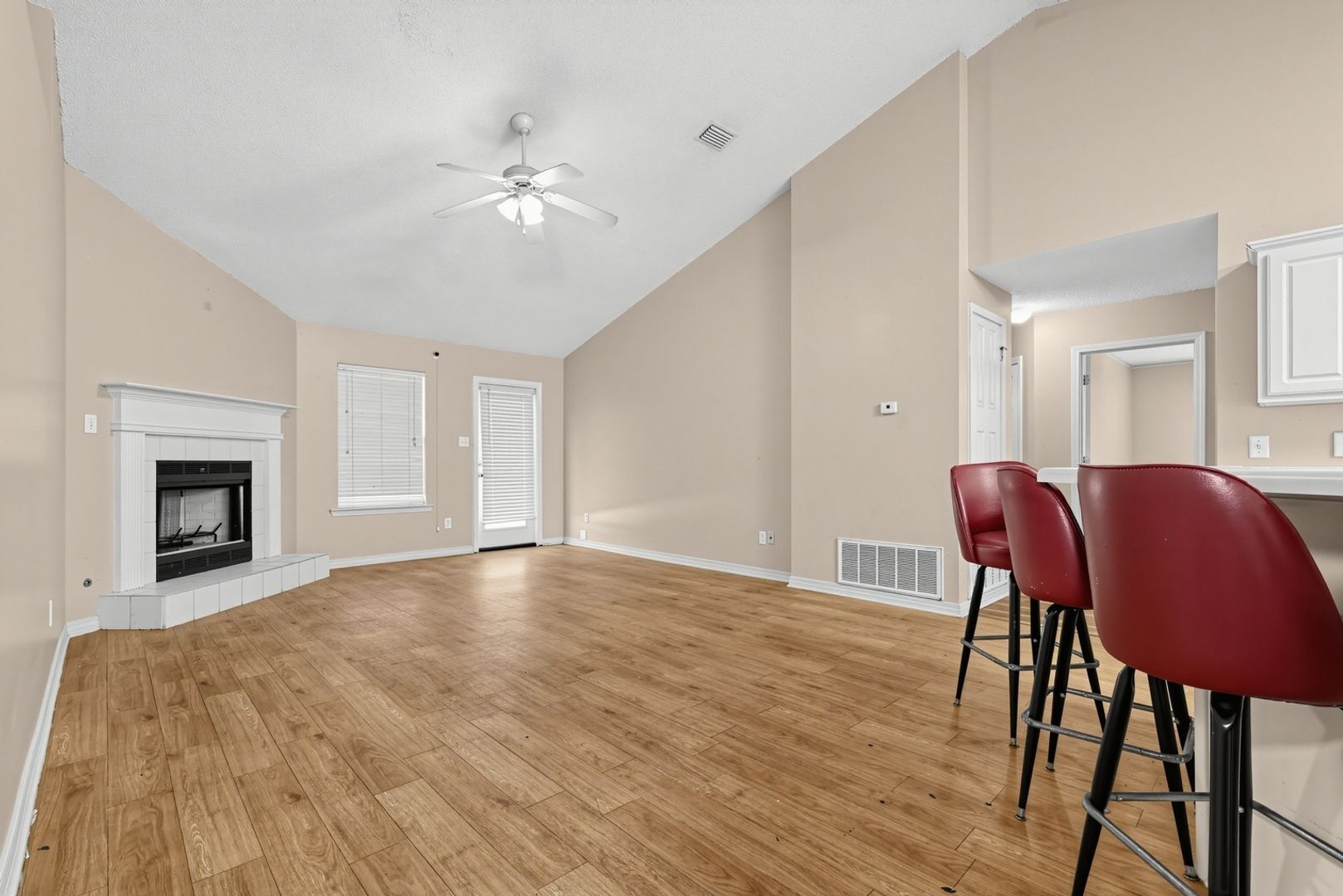 Building Photo - 1387 Hunters Ridge Dr W