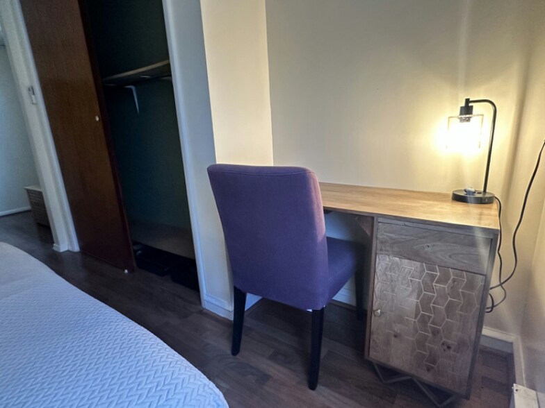 Building Photo - 2426 S 19th St