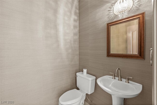 Building Photo - 8009 Clock Tower Ct