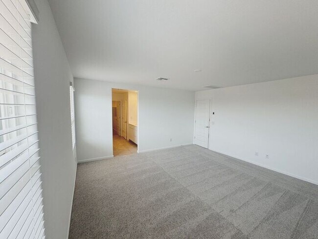 Building Photo - MOVE IN SPECIALS!! New 5-Bedroom Home in P...