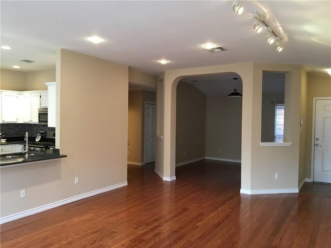 Building Photo - 1216 Brashear Ln