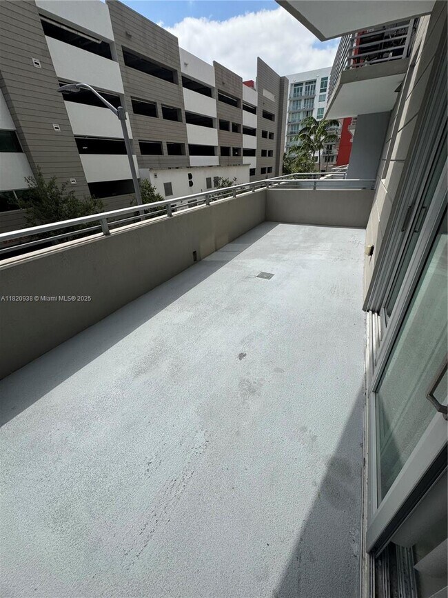 Building Photo - 7875 NW 107th Ave