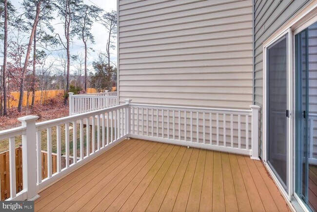 Building Photo - 45954 Iron Oak Terrace
