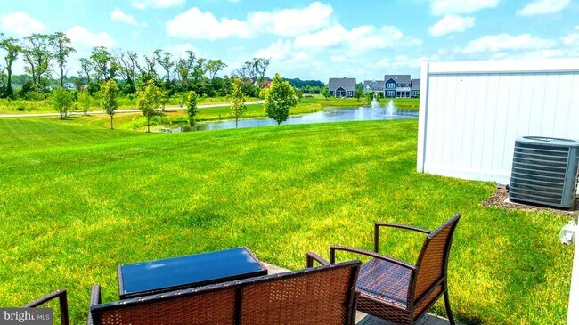 Building Photo - 33789 Freeport Dr