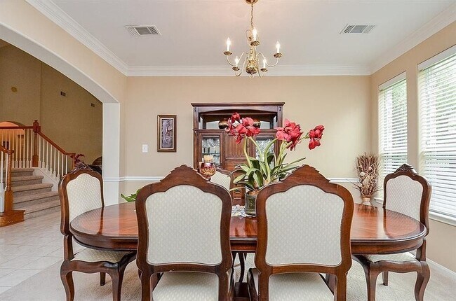 Building Photo - 1306 Ventura Canyon Dr