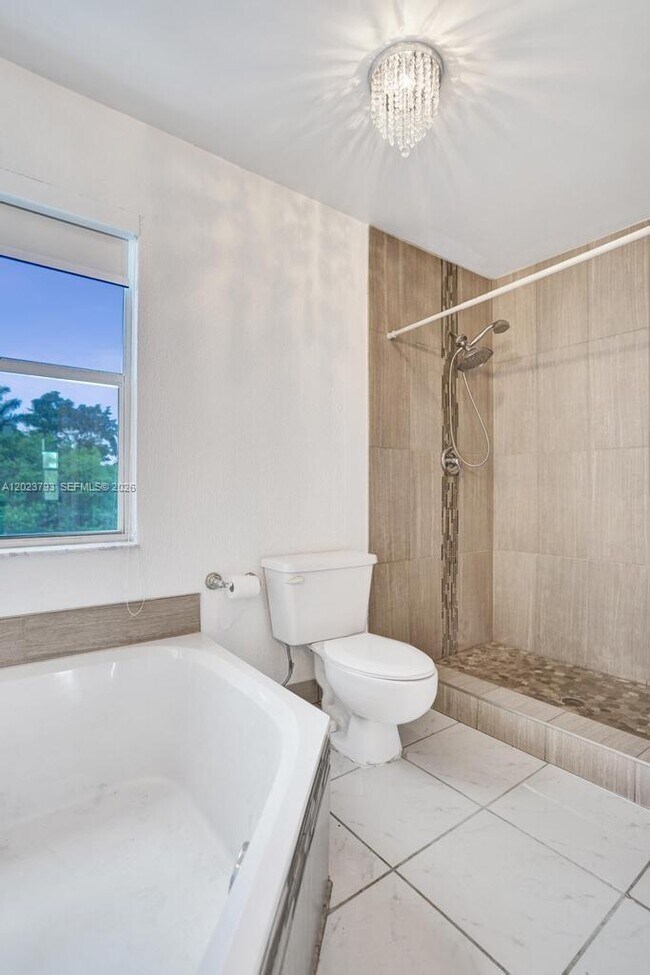 Building Photo - 21461 Sawmill Ct