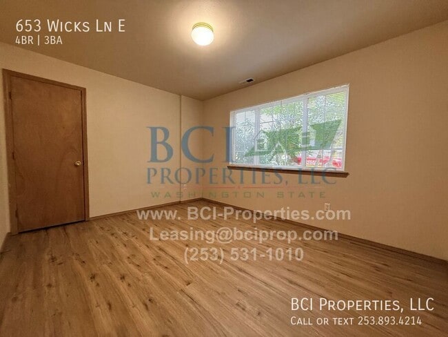 Building Photo - 653 Wicks Ln E
