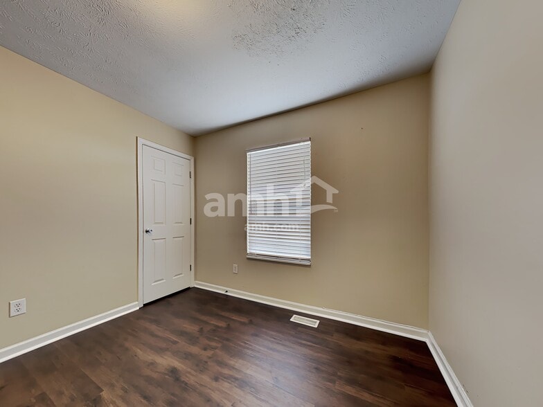 Building Photo - 6351 Hollingsworth Dr