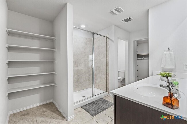 Building Photo - 132 Ragnar Dr