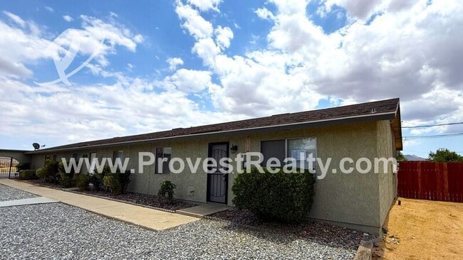 Primary Photo - 13136 Navajo Rd