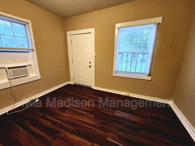 Building Photo - 250 Ferrill St