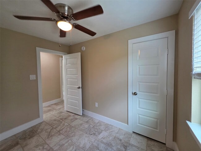 Building Photo - 2306 19th Ave N