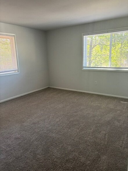 Building Photo - 812 Brook Hill Rd