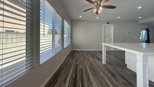 Building Photo - 1177 Springbrook St