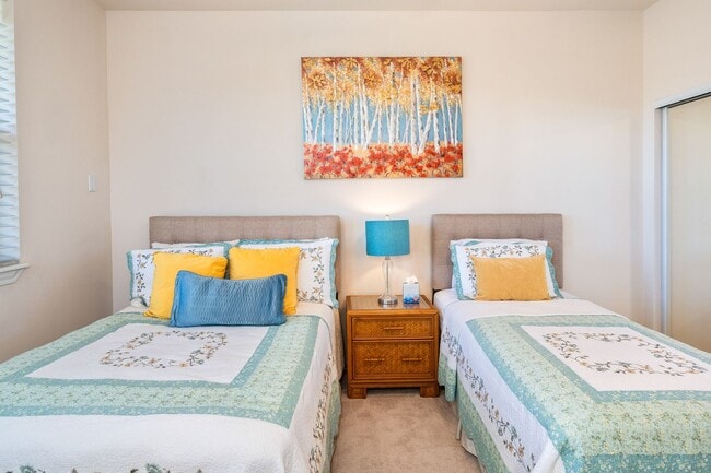 Building Photo - Beautiful Fully Furnished, 3 Bed/2 Bath Kai Ani Village Townhome