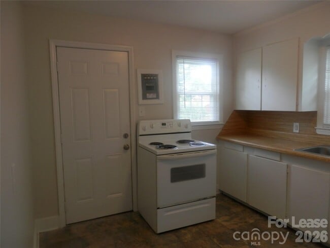 Building Photo - 1701 Washington Ave