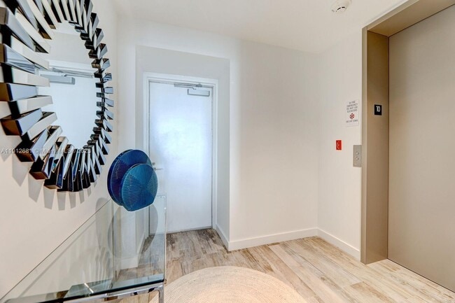 Building Photo - 650 NE 32nd St