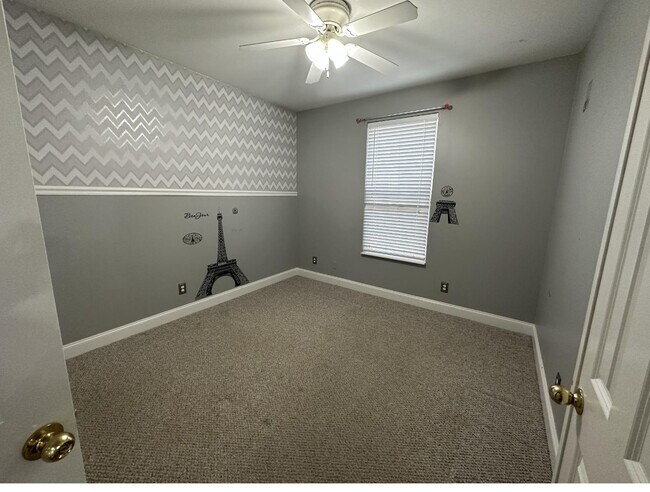 Building Photo - 4316 Summercrest Blvd