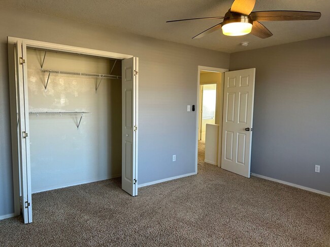 Building Photo - 5 bed / 4 bath | Desirable NW Albuquerque ...