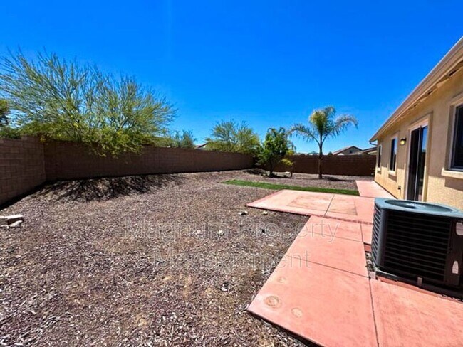 Building Photo - 34726 Yellow Root Ct