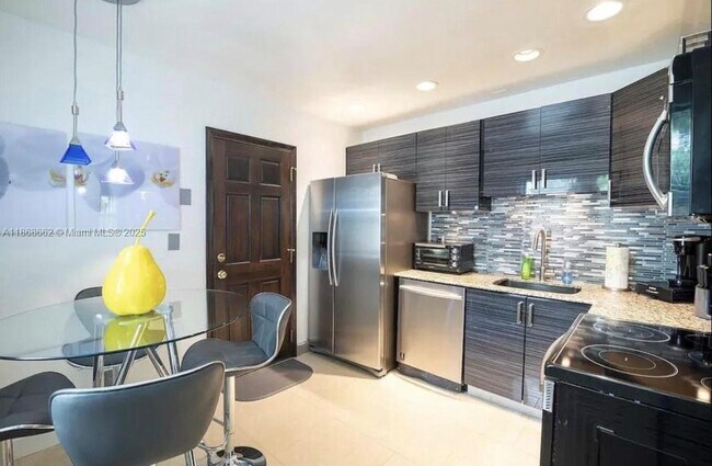 Building Photo - 1473 NW 10th St