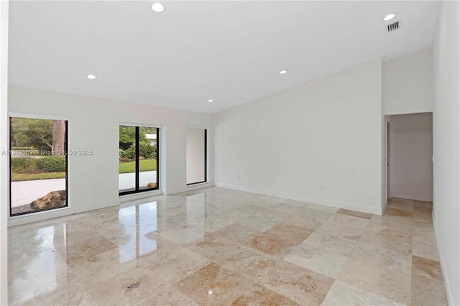 Building Photo - 10240 SW 124th St