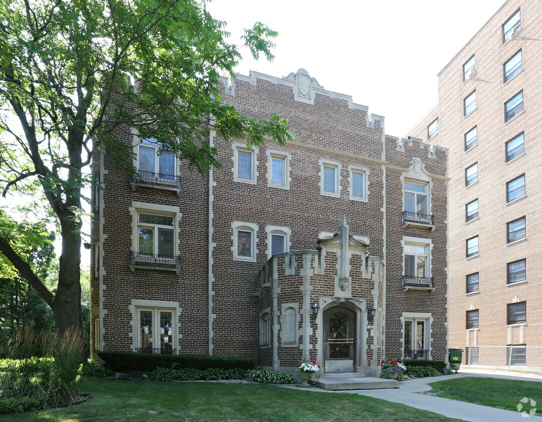 Edgewater Apartments Milwaukee Wi Apartment Finder