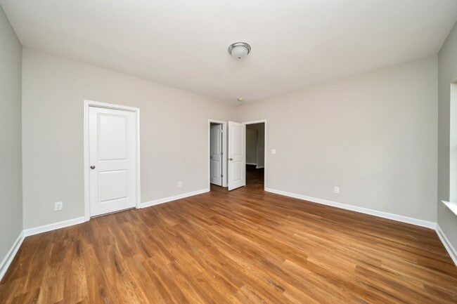 Building Photo - So Much Space in Hueytown – Beautifully Renovated & Move-In Ready!