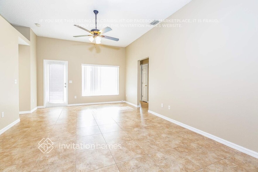 Building Photo - 2441 Bridgeport Cir