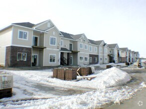 Building Photo - 3 bedroom townhome in Ankeny