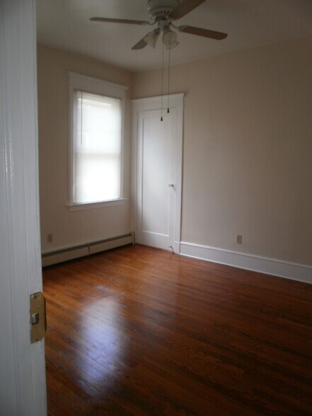 2nd bedroom - 405 Ellsworth Ave