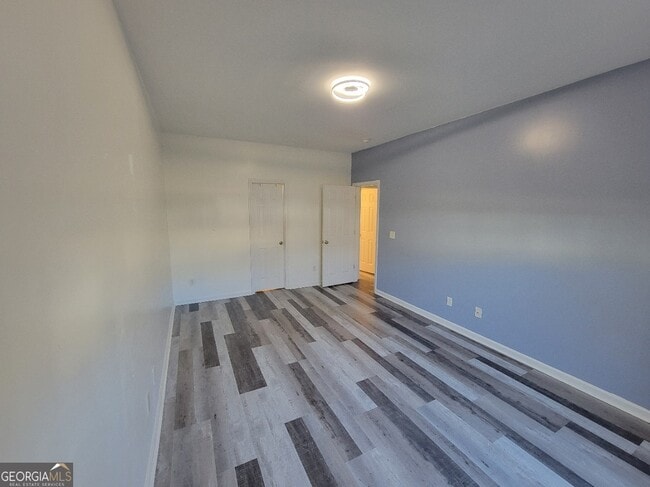 Building Photo - 175 Stillwood Dr