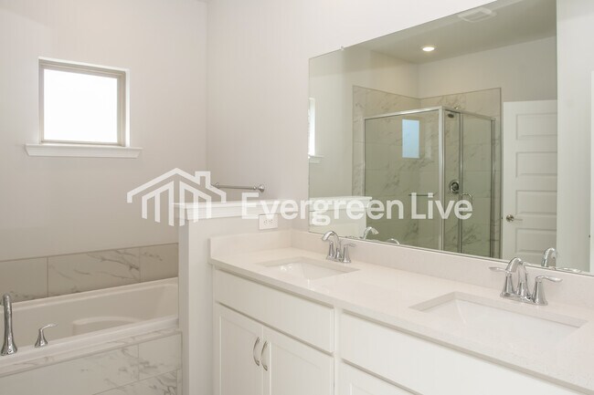 Building Photo - 14729 Mountain Strm Dr