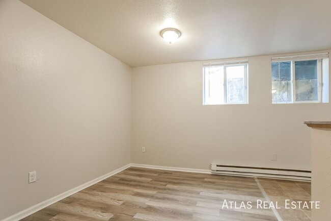 Building Photo - Fresh and Spacious 1 bed 1 bath in Denver!...