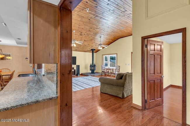 Building Photo - 9 Cherry Hill Ln