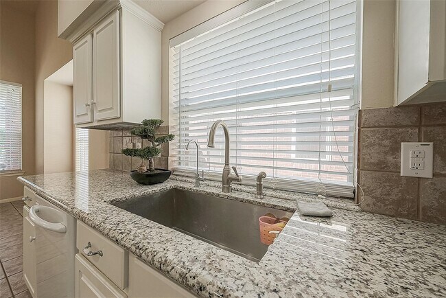 Building Photo - 8923 Aber Trail Ct