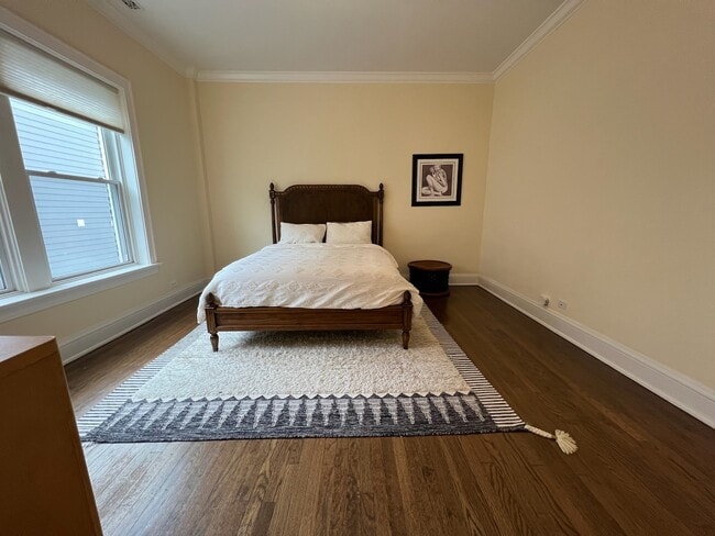 Building Photo - 5120 S Kenwood Ave