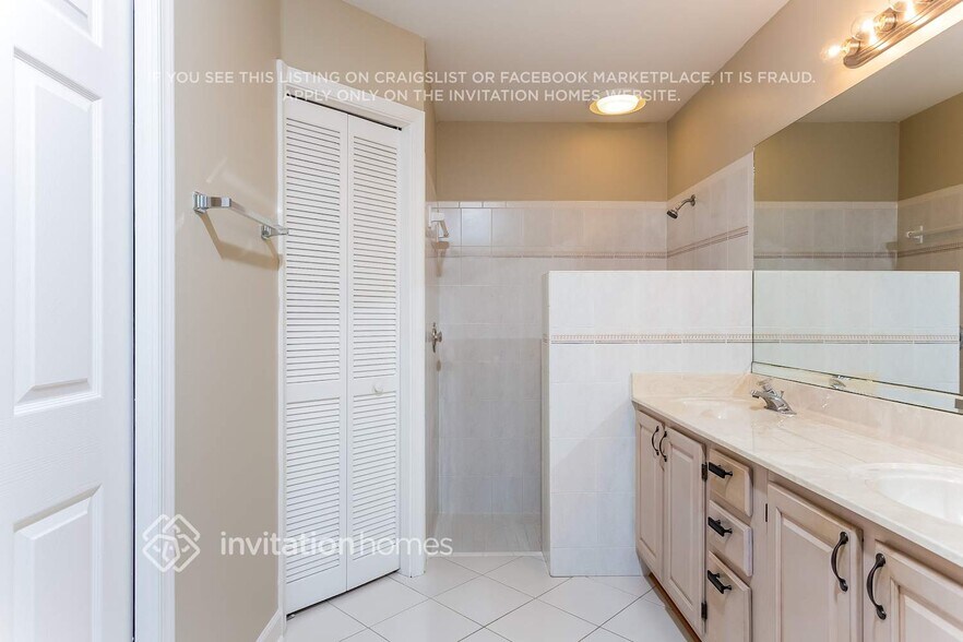 Building Photo - 13740 Cromer Ct