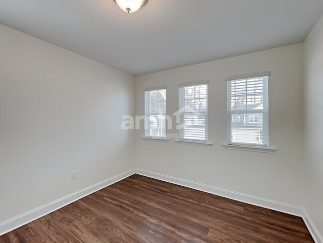 Building Photo - 3219 Brierhill Rd